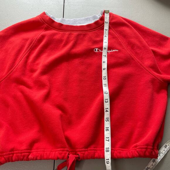 Champion Campus Fleece Cropped Crew Sweatshirt Embroidered Logo Pullover Red S - Picture 9 of 10